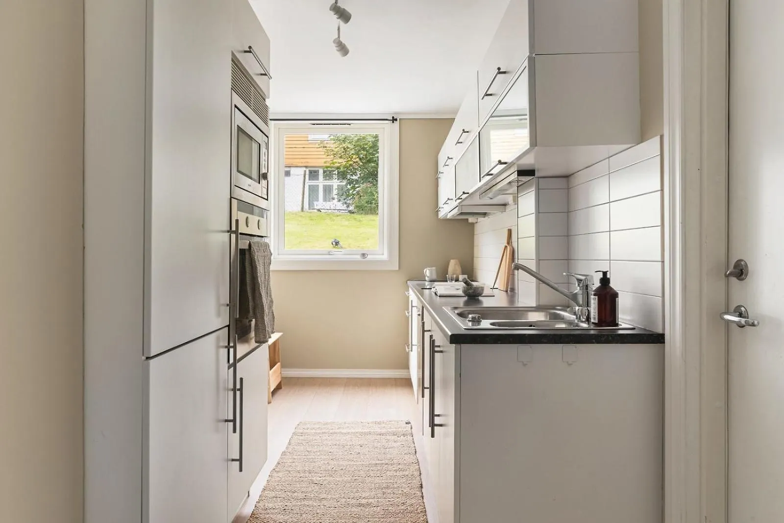 Apartament Sentral Leilighet Med Parkering Og Peis Bergen